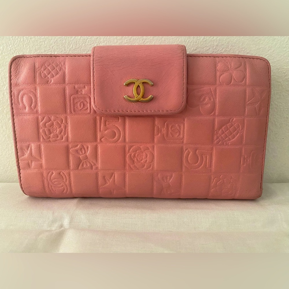 GUC Chanel Lucky Charms Symbols Kisslock Pink Wallet